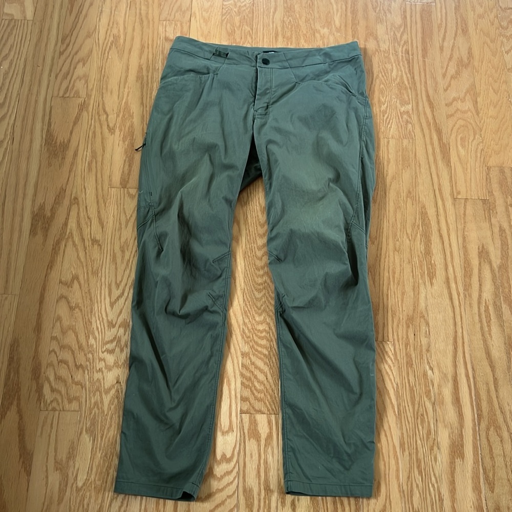 Green Arc’teryx konseal